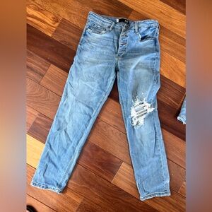 Kut from the Kloth Rachel High Rise Fab Ab Stylish Wash. Button fly